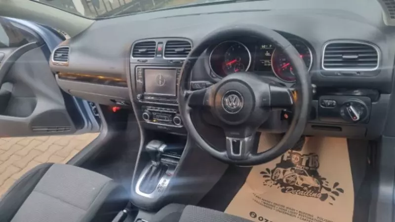 Volkswagen Golf   - 2009
