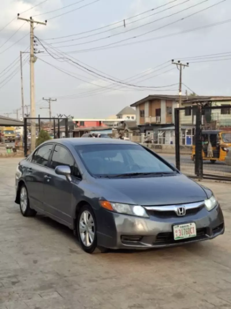 Honda Civic   - 2011