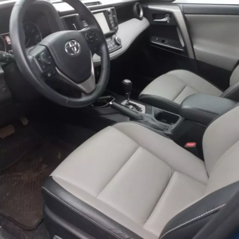 Toyota RAV 4   - 2016