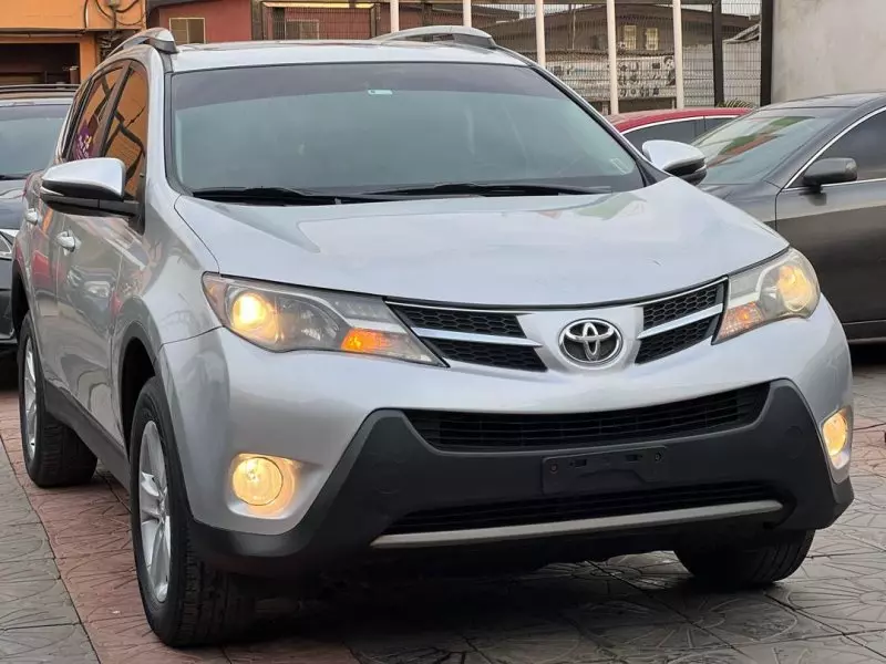 Toyota RAV 4   - 2013