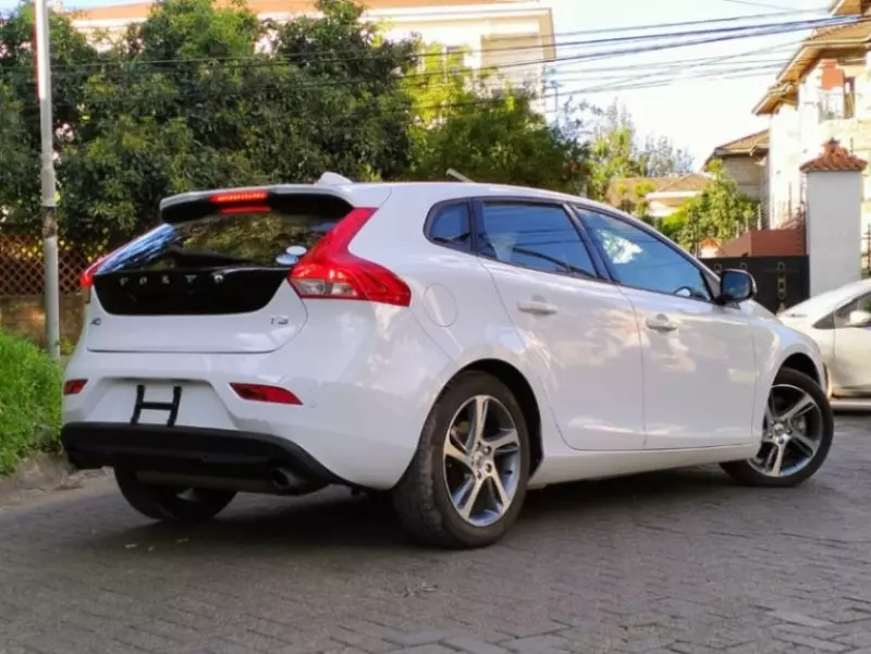Volvo V40   - 2017