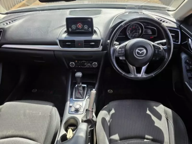 Mazda Axela    - 2016