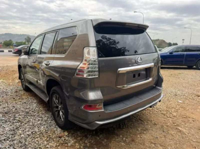 Lexus GX 460   - 2013