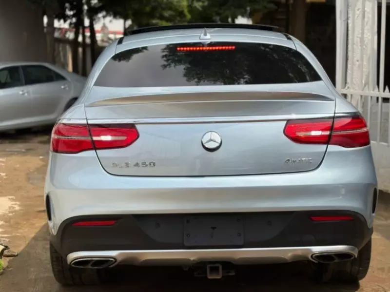 Mercedes-Benz GLE 450 - 2016