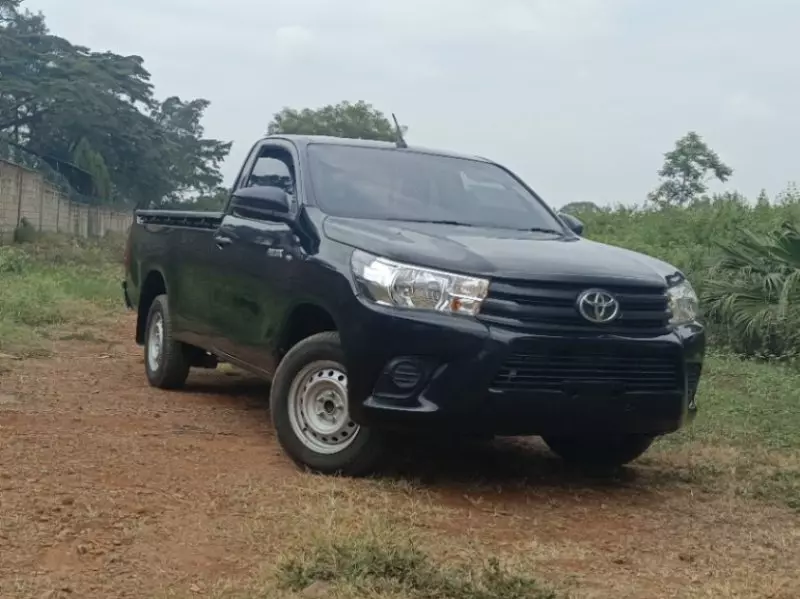 Toyota Hilux   - 2018