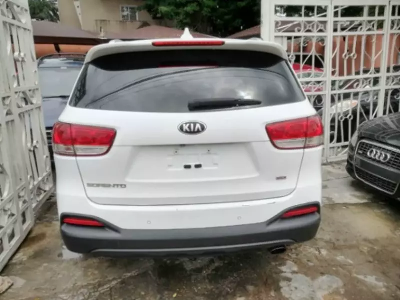 KIA Sorento   - 2016