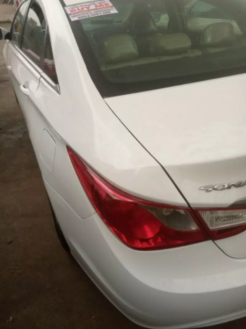 Hyundai Sonata   - 2013