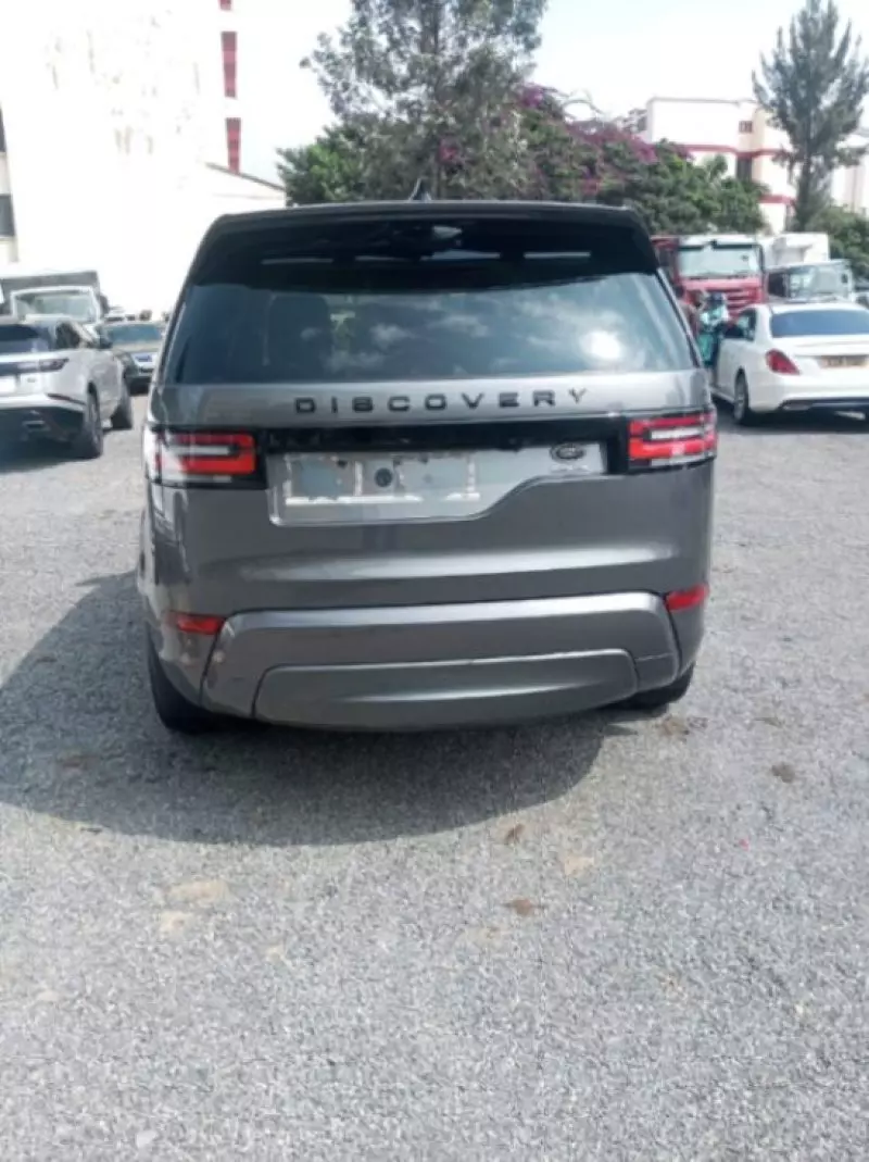 Land Rover Discovery   - 2017