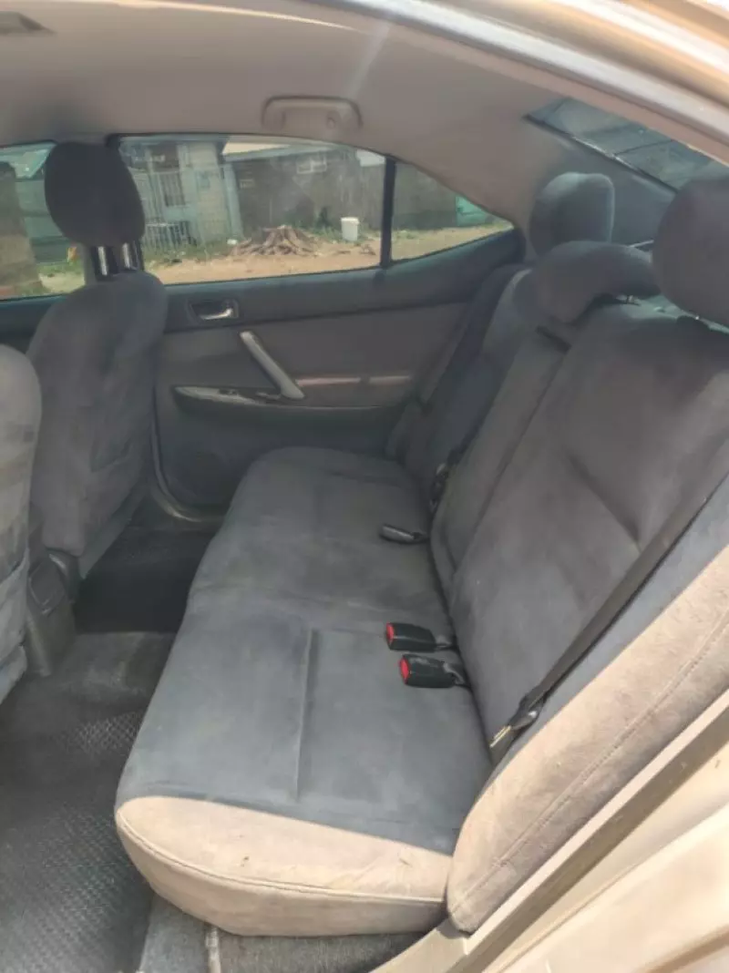 Toyota Allion    - 2011