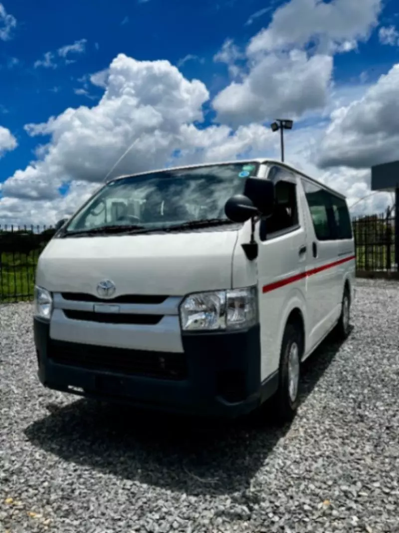 Toyota Hiace   - 2020