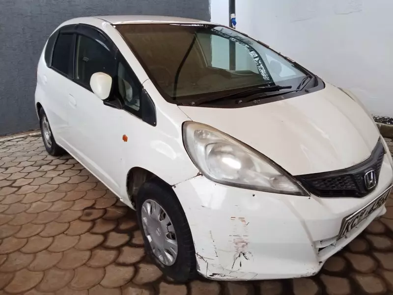 Honda Fit   - 2012