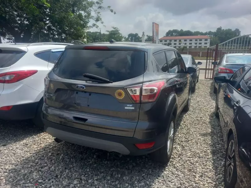 Ford Escape   - 2017
