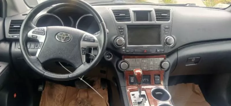 Toyota Highlander   - 2009