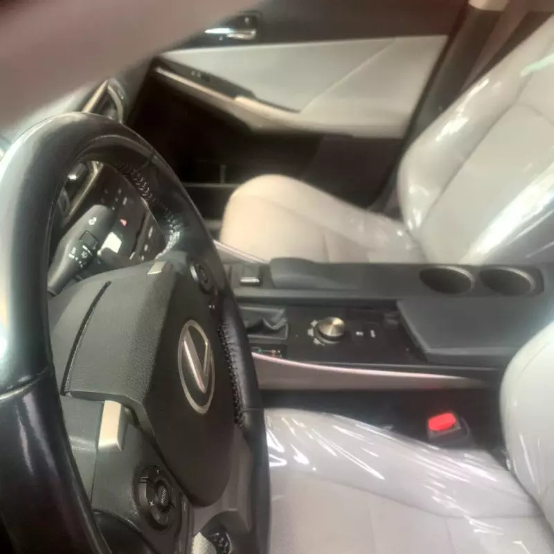 Lexus IS 300   - 2016