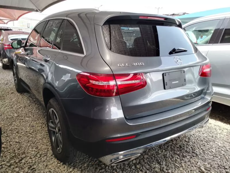 Mercedes-Benz GLC 300   - 2016