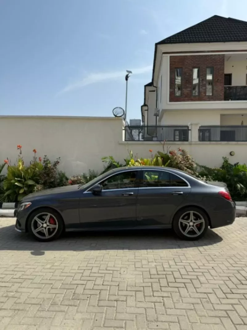 Mercedes-Benz C 300