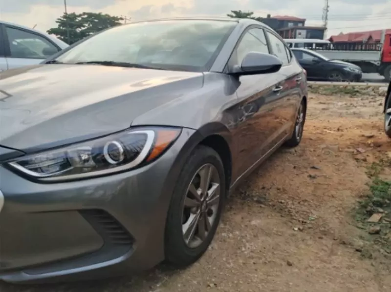 Hyundai Elantra   - 2018