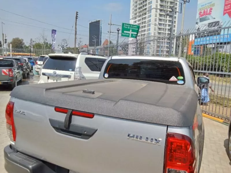 Toyota Hilux    - 2019