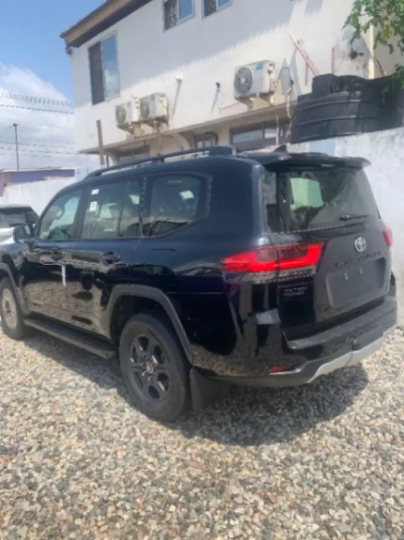 Toyota Landcruiser  V8