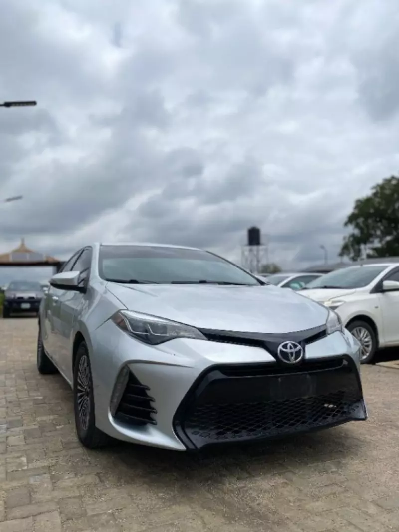 Toyota Corolla   - 2014
