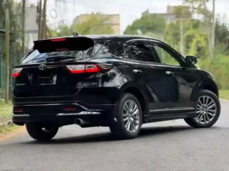 Toyota Harrier   - 2019