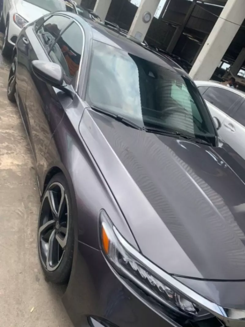 Honda Accord   - 2019