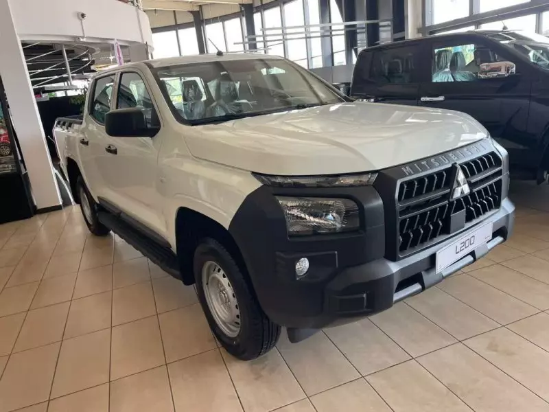 Mitsubishi L200   - 2025