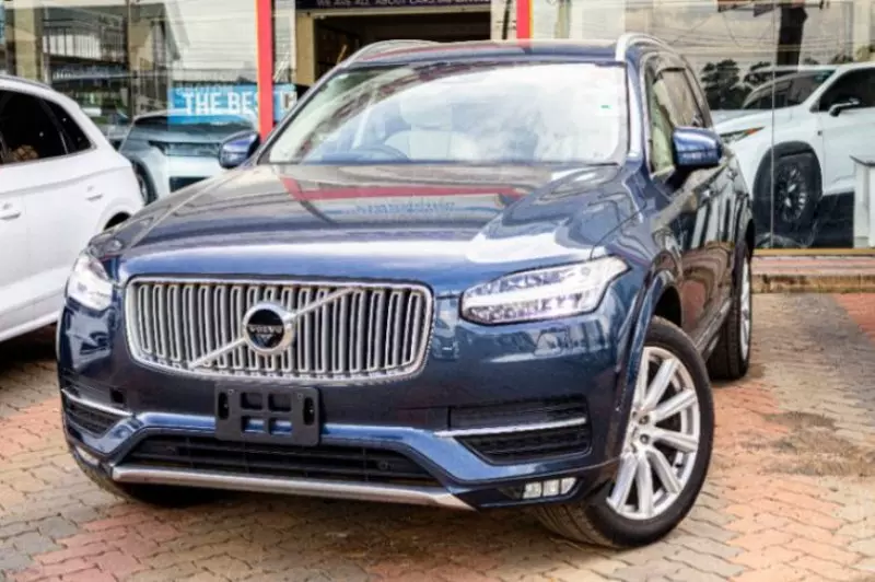 Volvo XC90   - 2019