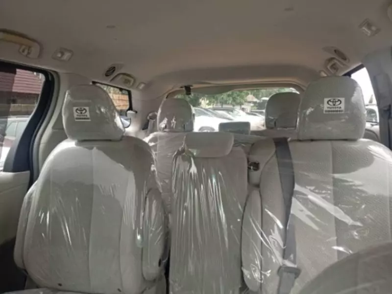 Toyota Sienna   - 2012