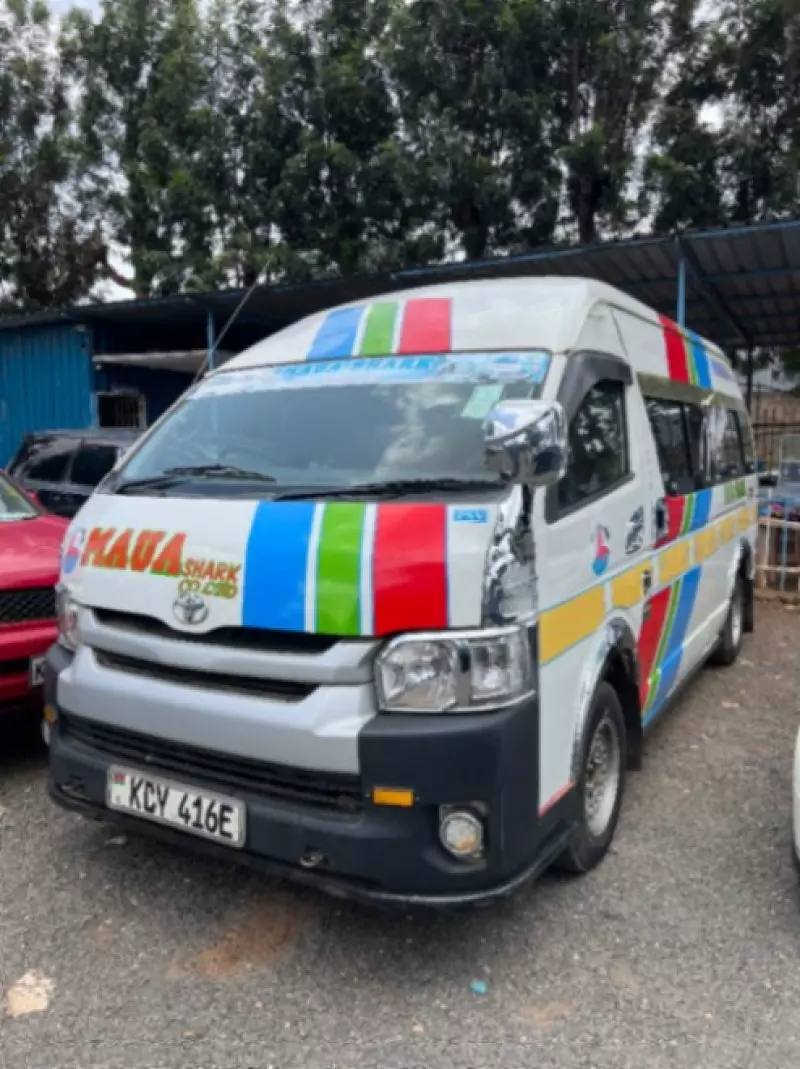 Toyota Hiace   - 2012