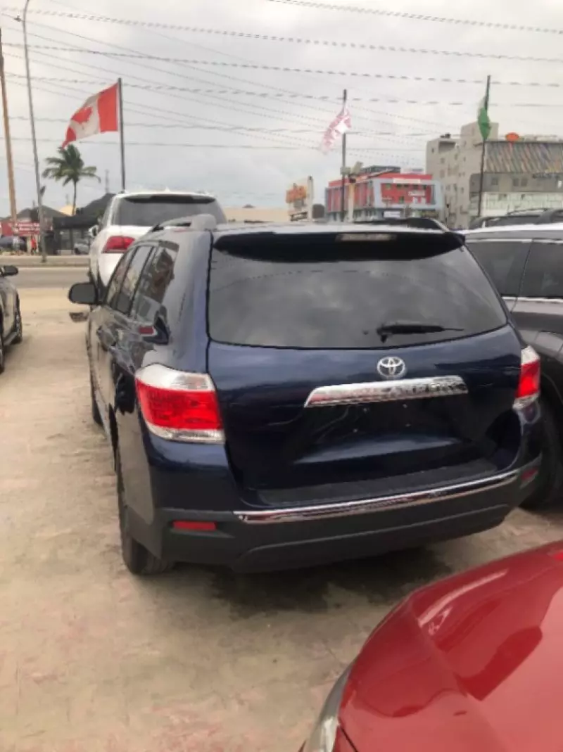 Toyota Highlander   - 2009