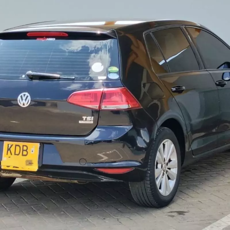 Volkswagen Golf   - 2014