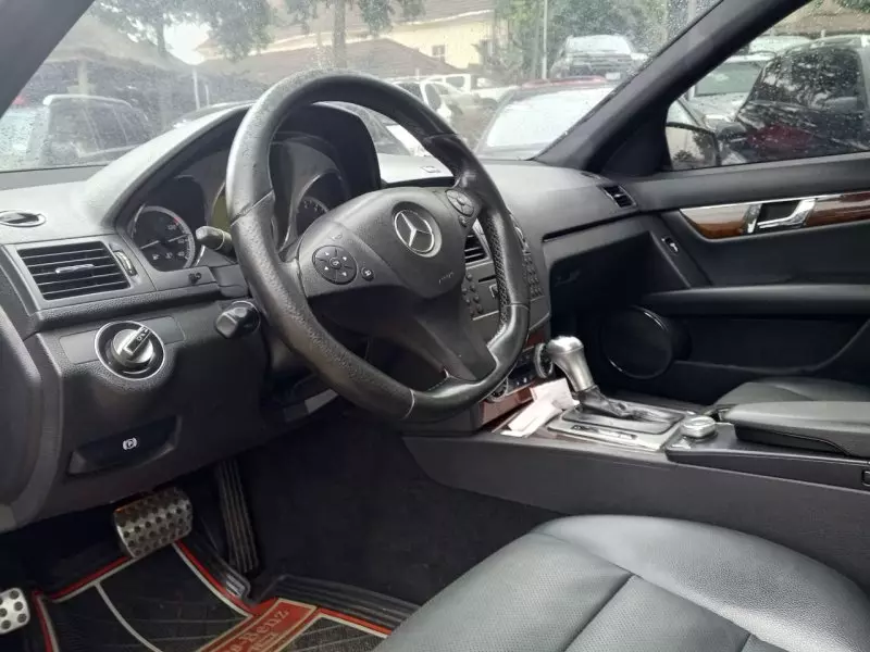 Mercedes-Benz C 300   - 2010