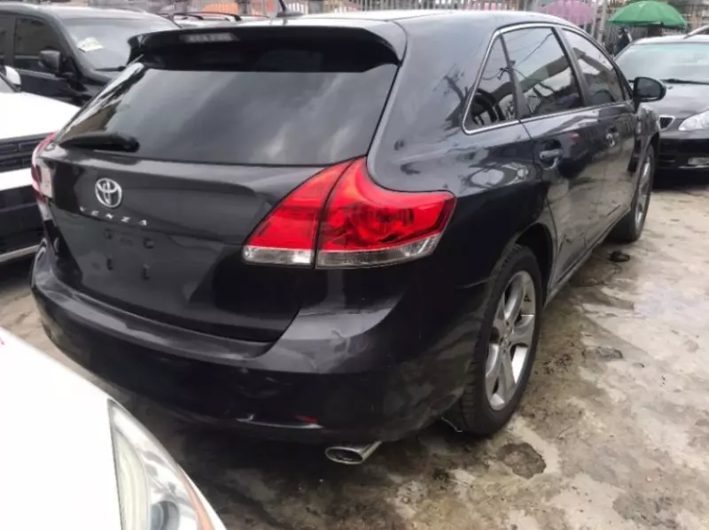 Toyota Venza   - 2011
