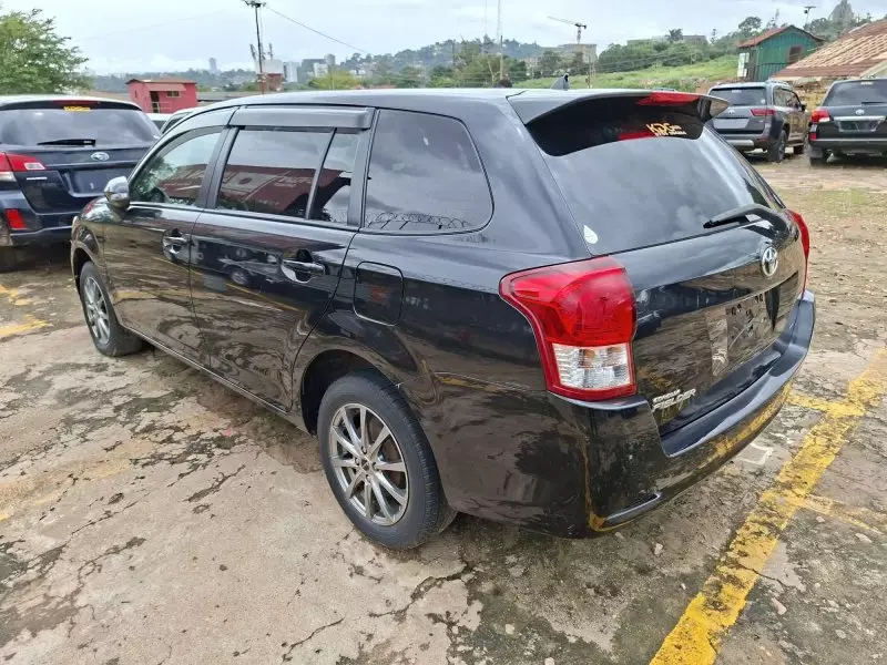 Toyota Fielder - 2012