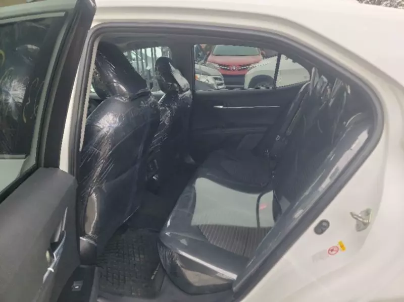 Toyota Camry   - 2018