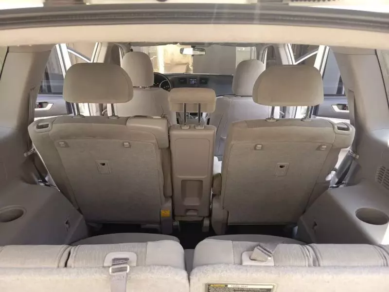 Toyota Highlander   - 2011