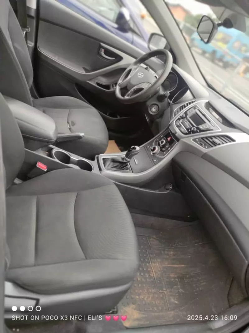 Hyundai Elantra   - 2015