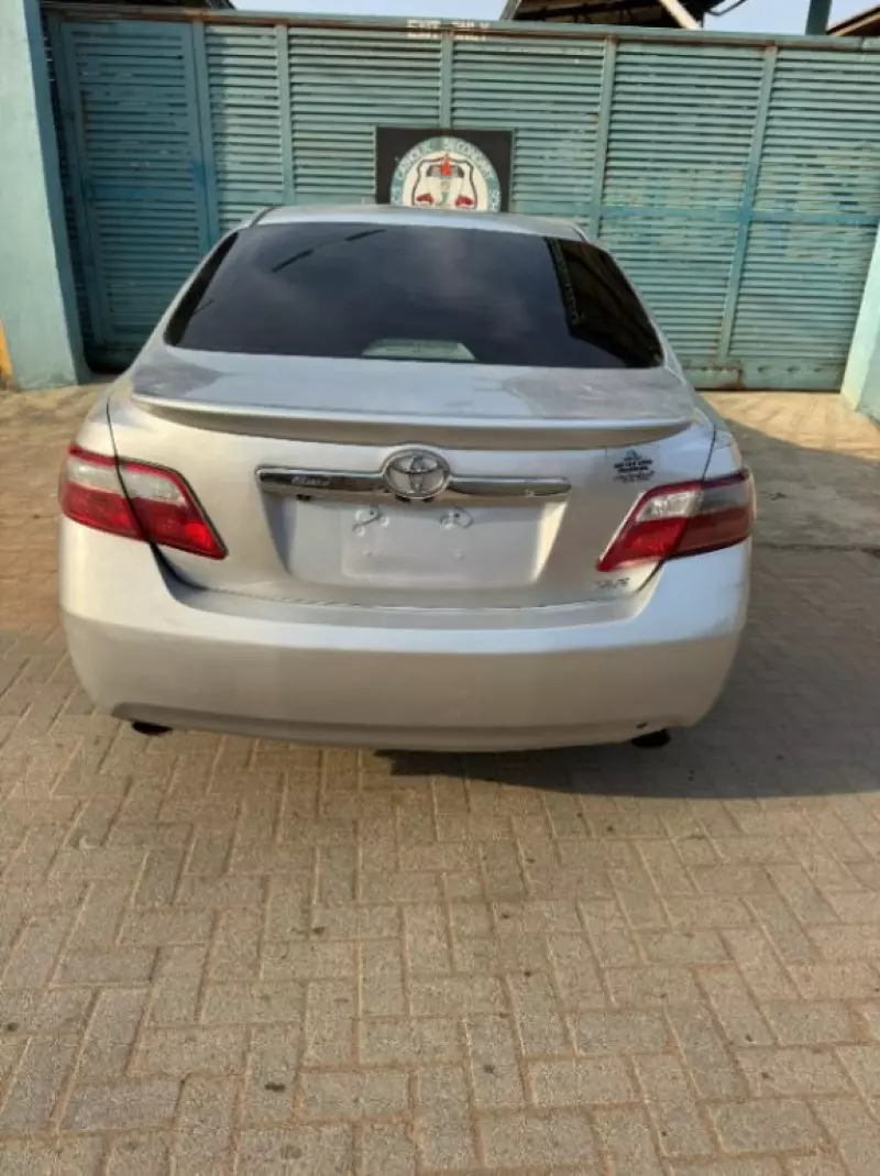 Toyota Camry   - 2008