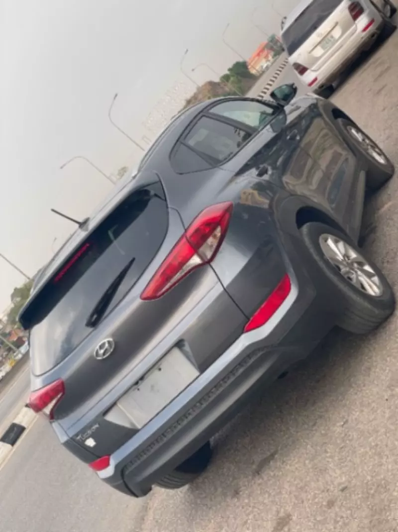 Hyundai Tucson   - 2016