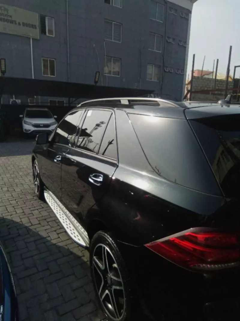 Mercedes-Benz GLE 400