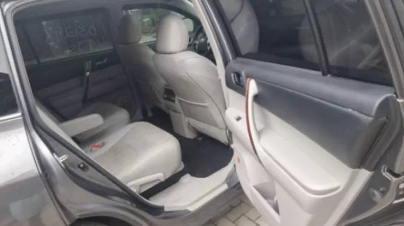 Toyota Highlander   - 2011