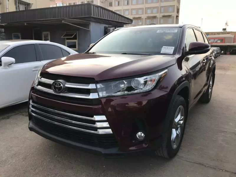 Toyota Highlander   - 2017