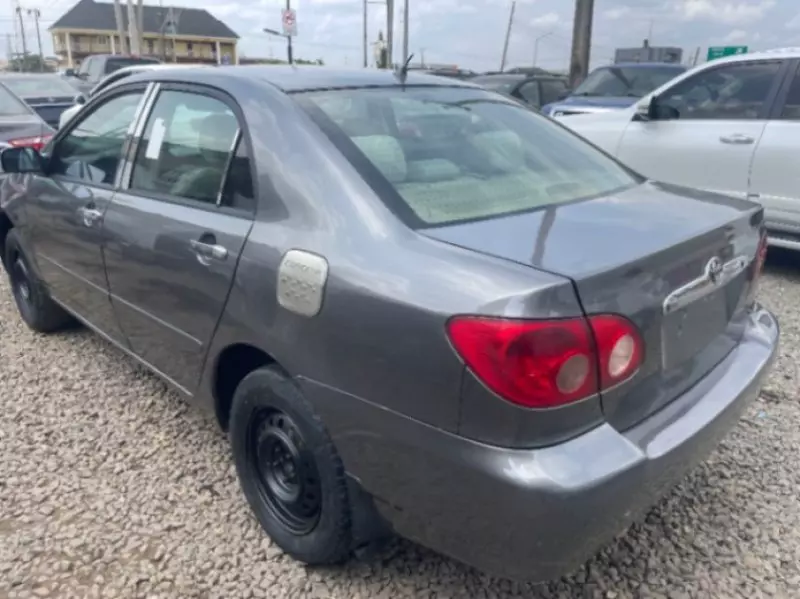 Toyota Corolla   - 2007