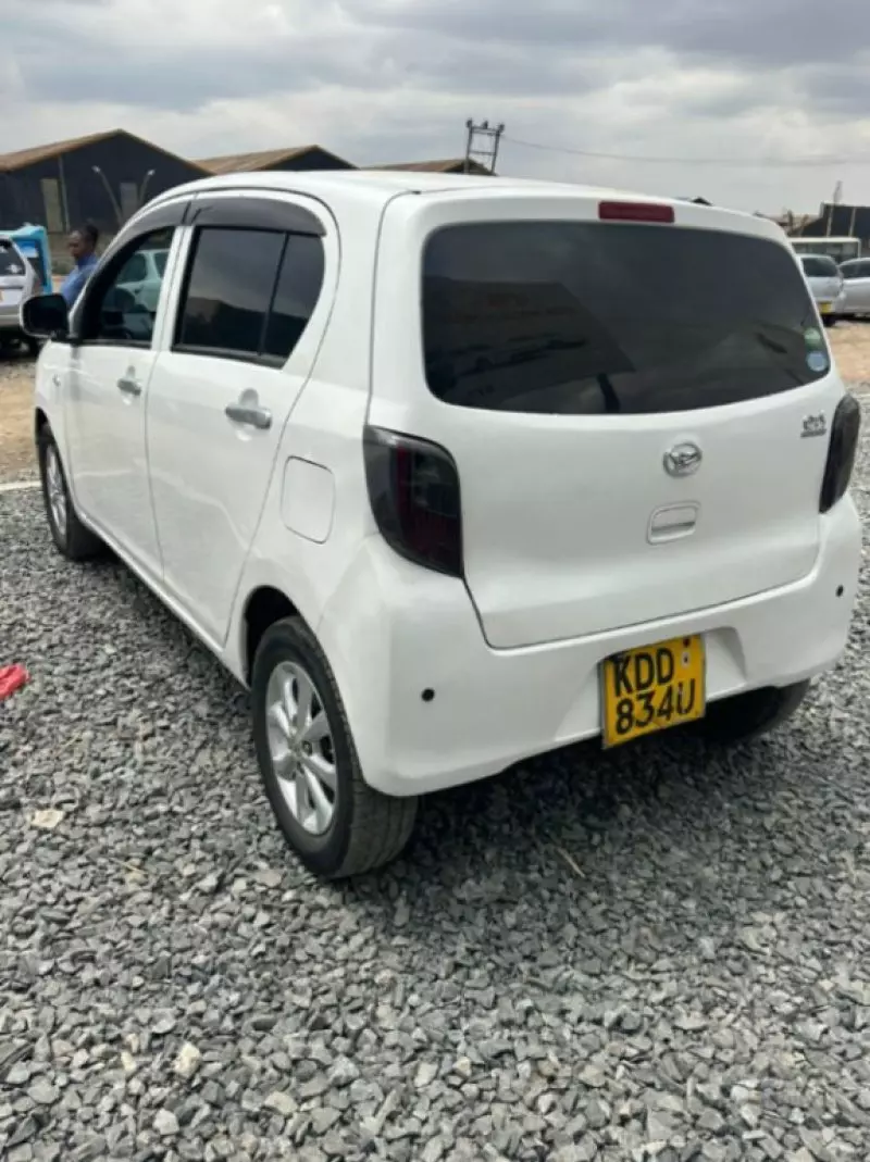 Daihatsu Mira    - 2014