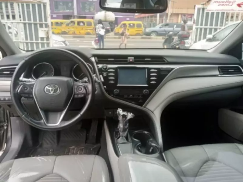 Toyota Camry   - 2018