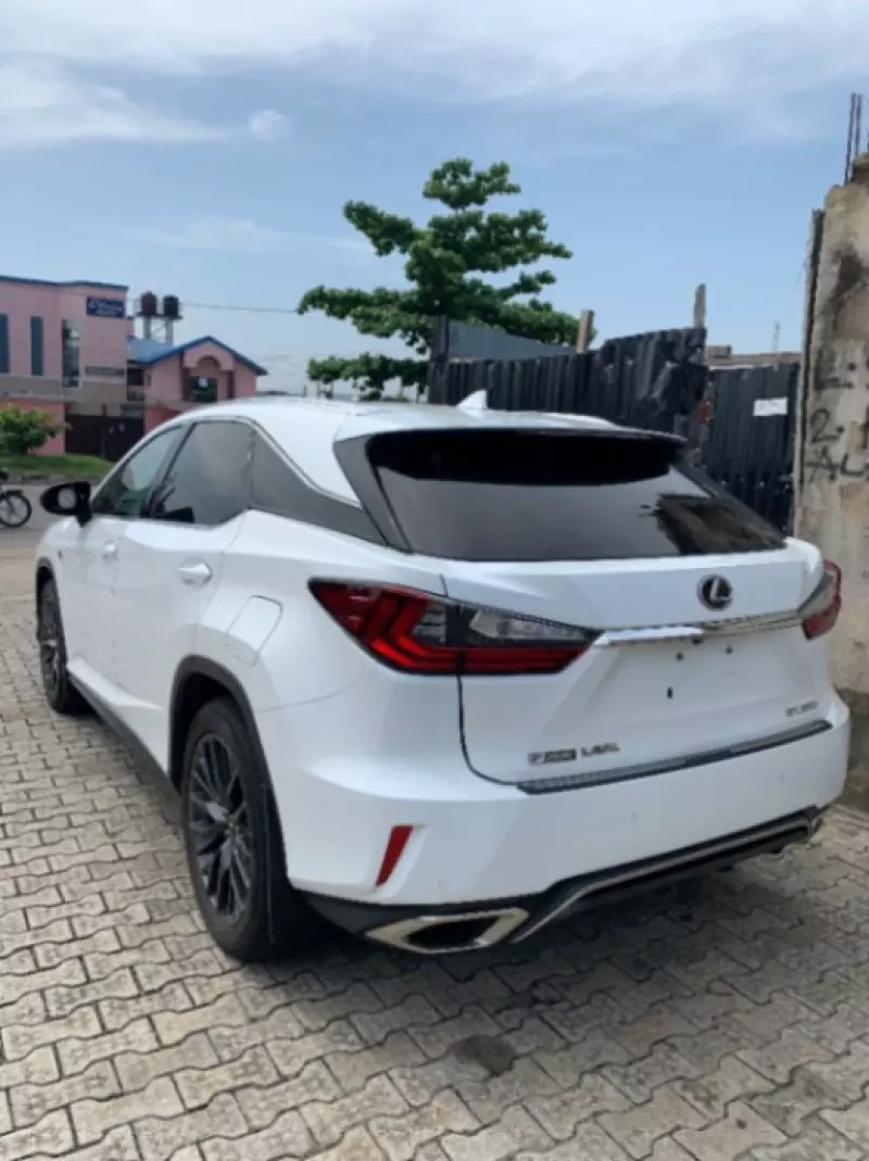 Lexus RX   - 2016