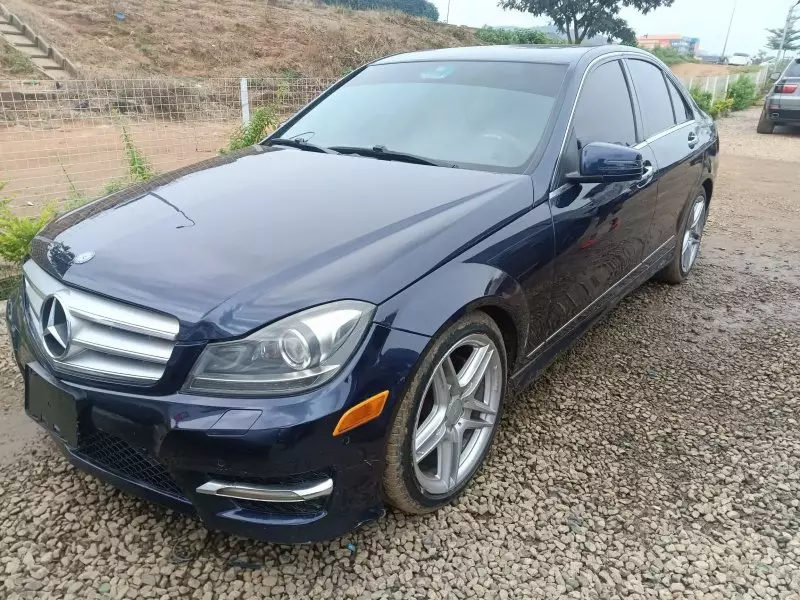 Mercedes-Benz C 350   - 2012