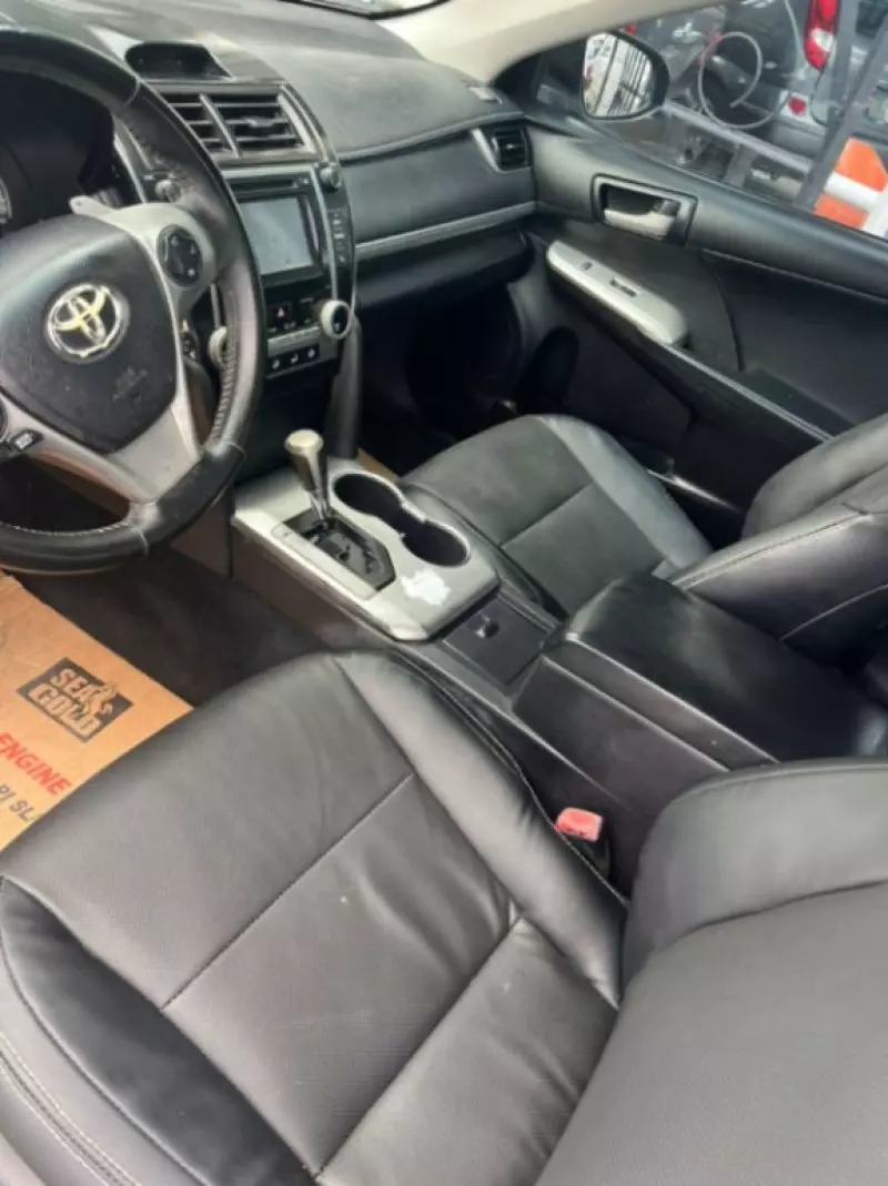 Toyota Camry   - 2014