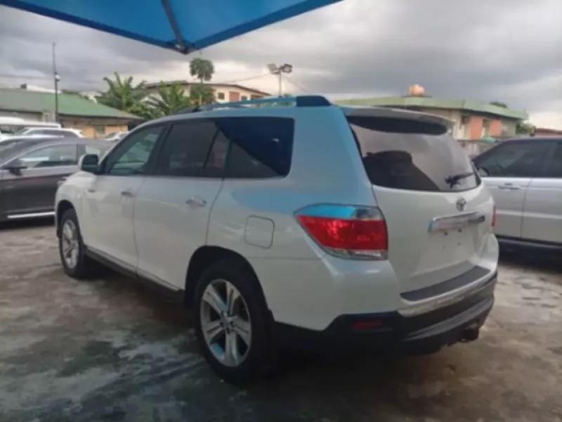 Toyota Highlander - 2013